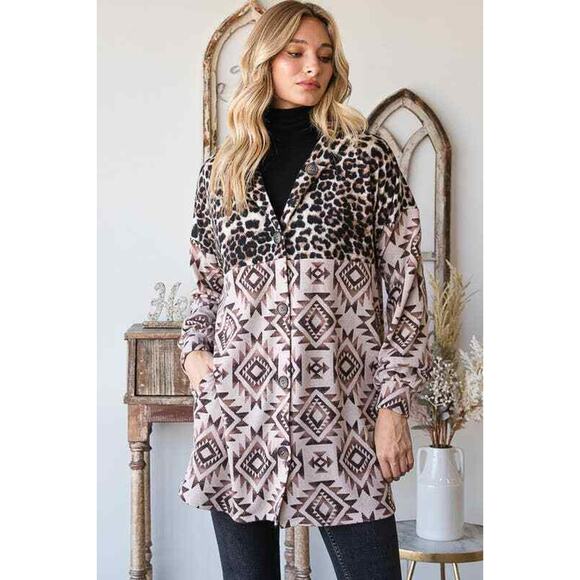 EJ6720-15 AZTEC AND ANIMAL LEOPARD BUTTON DOWN SHACKET: 2-2-2 (1X-2X-3X) / BROWN - Picture 2 of 12